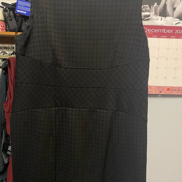 Dress - Picture 2 of 4